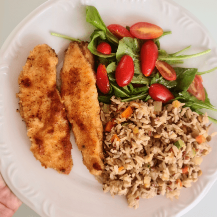 Assiette stable composée de protéines, fibres et glucides accompagnés pour stabiliser la glycémie