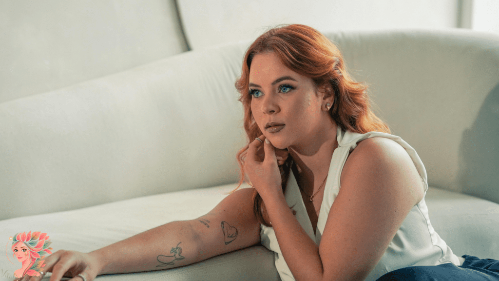 Femme détendue retrouvant une énergie plus stable grâce à une meilleure régulation de la glycémie
